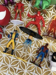 20 Mixed Lot Toys Action Figures Funkos Xmen Marvel SpiderMan Scooby Doo