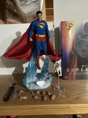 Hot Toys MMS812 Superman & Krypto 1/6 Scale Collectible Set Action Figure
