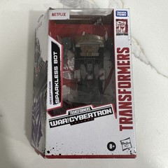Transformers WFC Netflix Walmart Exclusive Decepticon Sparkless Bot Damaged Box