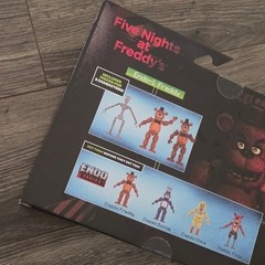 Five Nights at Freddy’s Endo Series Classic Freddy & Bonnie Collector Figure NEW