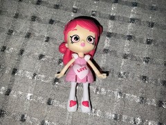 Shopkins Happy Places Valentina Hearts Lil Shoppie Doll Figure Season 3