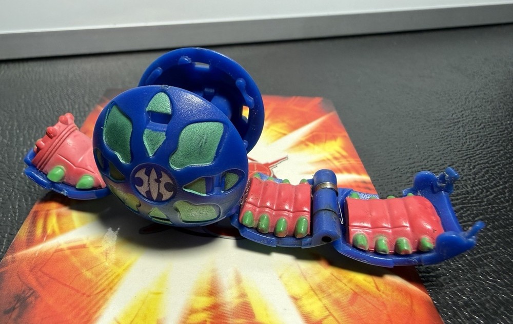 Bakugan Battle Brawlers Aquos Wormquake 580G B2