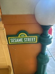 Sesame Street Workshop 2010 Hooper’s Store Playset Oscar the Grouch No Handle