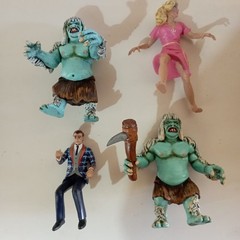 H.G. Wells’ George time traveler and Morlock For Time Machine 1/18 scale