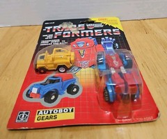 HASBRO 1984 TRANSFORMERS G1 GEARS Minibot & Minispy Pullback Jeep-On Card-New