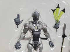 Hasbro Overwatch Ultimates Series Genji Chrome Action Figure NEW