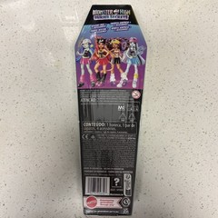 Monster High Buried Secrets MYSTERY – 11″ Doll 1 Pair Of Shoes 4 Accessories NEW