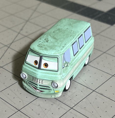 Mattel Disney Pixar Cars 1967 Dodge Dusty Rust-Eze Green 1:55 Die-Cast Toy Van K