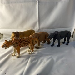 Jumanji Moving Animal Action Figure Lot Of 4 Bear, Lion, Tiger Panther Big Cats