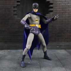 DC Comics 1966 Classic TV Series NEW 7″ Neca Batman Adam West Action Figure Toy