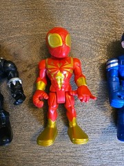 Hasbro Playskool Heroes Captain America, Black Panther, Red Gold Spiderman See
