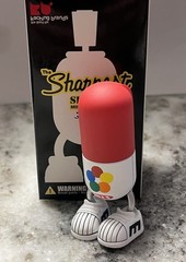 Kaching Brands Mad Sharpest Sprayers 14 Figures Grafitti Kidrobot RARE