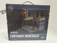 Scene In A Box – SIB 10 CONTAINER WAREHOUSE Diorama – 1:18 / 1:24 – Fresh Retro
