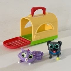 Puppy Dog Pals Travel Pets Series 1 Yellow Carrier, Hissy and Bingo, cat and dog