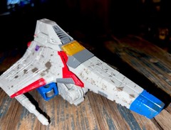 Transformers Generations War for Cybertron Siege Voyager Tetra Jet Starscream
