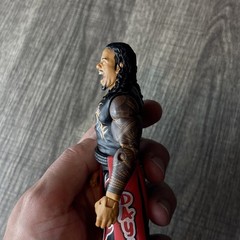 WWE Mattel Uso Battle Pack 44 Jey Uso Wrestling Figure WWF Bloodline Team
