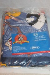 NEW IN PACKAGE VINTAGE 1999 TWEETY LOONEY TUNES 45″ 60″ POLYESTER BLANKET
