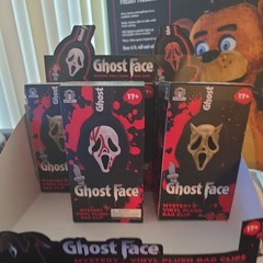 Ghost Face “Scream” Mystery Vinyl Plush Bag Clip – CultureFly Sealed Blind Boxes