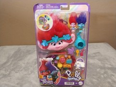 Polly Pocket DreamWorks Trolls Compact Playset With Poppy & Branch