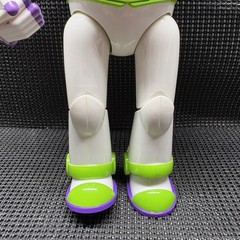 Disney Store 12″ Buzz Lightyear Interactive Talking Action Figure (Wear)