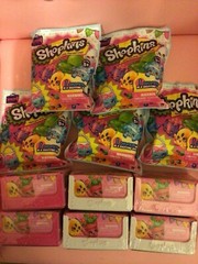 shopkins season 4 lot of blind box & bags & fashion tag & color book & more 