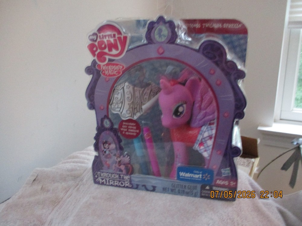 MY LITTLE PONY, THROUGH THE MIRROR, GLITTER GLUE, ONLY AT WALMART, 2013, 5+