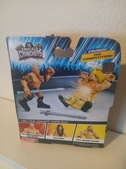 Mattel WWE Knuckle Crunchers – THE ROCK w/ Stretcher & 2-Part Pipe 3″ New