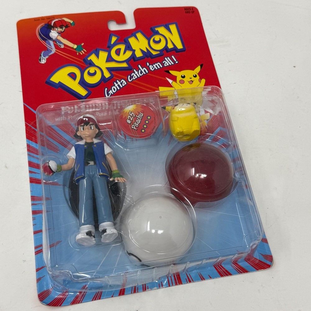 Vintage Pokemon Trainers Ash Ketchum with #25 Pikachu Figure 1999