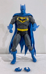 McFarlane DC Multiverse Batman Knightfall 7″ Action Figure Extra Hands and Stand