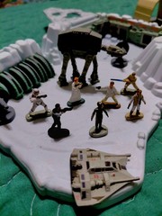 1994 Micro Machines Star Wars ICE PLANET HOTH Playset & Runway with Characters