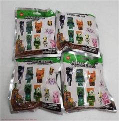 LOT OF 4 !! Monogram International EC 4 Bag Clip Minecraft S3 Figure