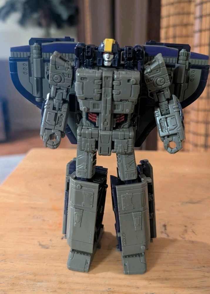 Transformers War For Cybertron: Siege Astrotrain