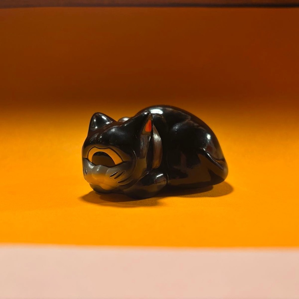 Real Head Sleeping Fortune Cat Sofubi Figure RealxHead RHS Japan