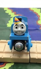 Thomas Friends HAPPY BIRTHDAY THOMAS Party Hat Wooden Railway Train Engine 2012