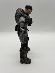 NECA Gears of War 2 Colonel Victor Hoffman – Toys R Us Exclusive 2008 – LOOK!