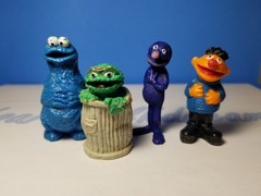 Vintage Lot of 4 Sesame Street PVC Figures Grover Ernie Oscar Cookie Monster
