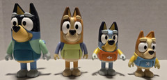 Bluey Mini Figures Family Beach Day 2-3″ Plastic Pre-Owned Loose NO ACCESSORIES