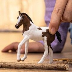 Schleich HORSE CLUB – Paint Horse Foal – 3 Hand-Painted Collectable Realistic