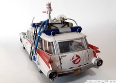 Plasma Series 1:18 scale Ecto-1 car Ghostbusters Afterlife Hasbro 3.75” Figures