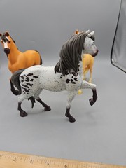 DreamWorks Spirit Riding Free Horses 2017 Chica Linda Palomino Bluffs Lot Of 3