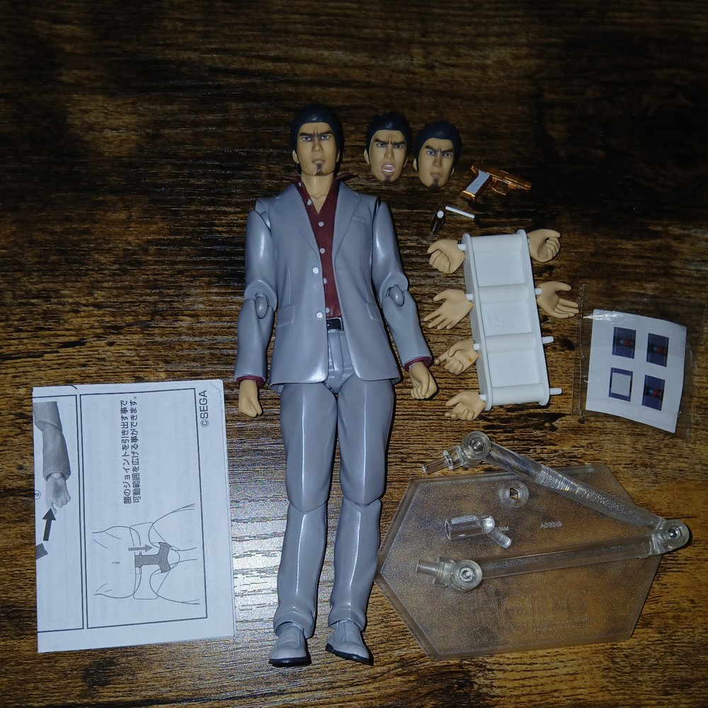 Good Smile Max Factory Figma Yakuza Ryu Ga Gotoku Kiryu Kazuma