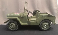VINTAGE 1964 ORIGINAL GI JOE JEEP 7000 w/TRAILER/SEARCH LIGHT/RECOILESS CANNON