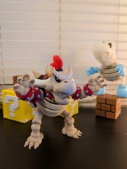 Epic 10” Dry Bowser – 3D Printed Skeleton King – Mario Collector’s Must-Have!