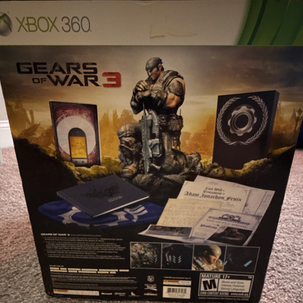 Xbox 360 Gears of War 3 Epic Edition Figure w/ Art & Design of Gears of War Book
