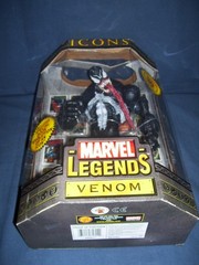 Marvel Legends Icons Venom Figure NIB Toy Biz 2006 Damaged Box