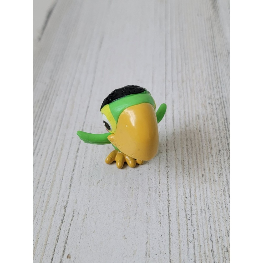Skully parrot Neverland Pirates pet Disney Pixar toy figure