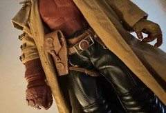 HELLBOY 14” ACTION FIGURE – RON PERLMAN – Articulated NEW IN BOX