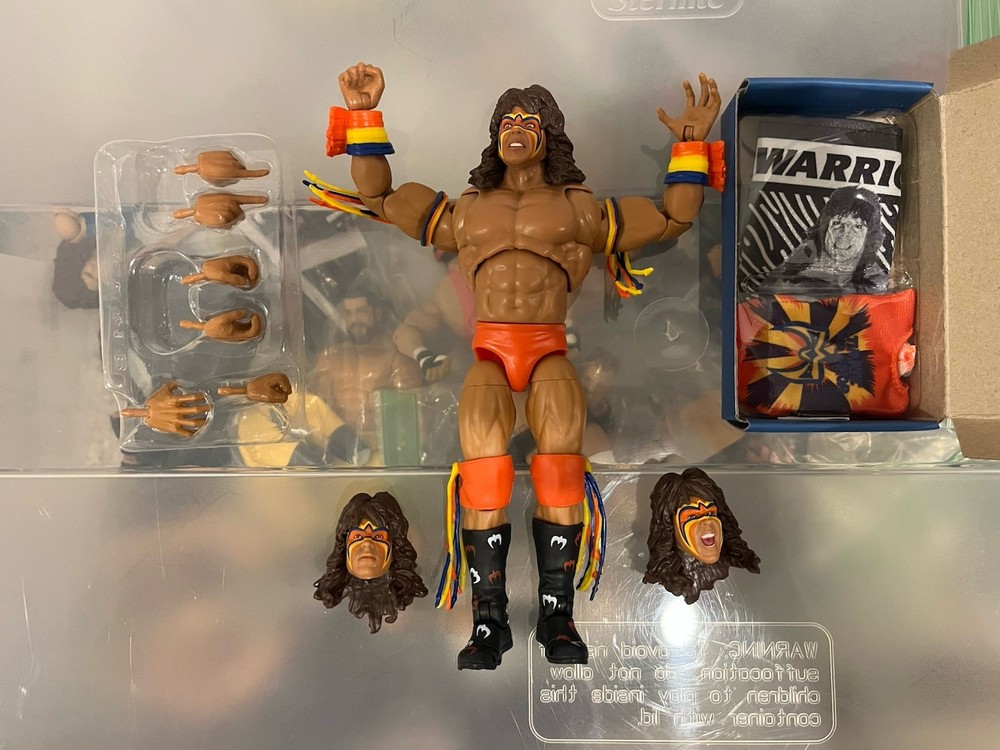Mattel WWE Coliseum Collection Ultimate Edition Ultimate Warrior Wrestlin Figure
