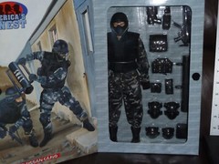 SWAT SUBDUED URBAN CAMO 21ST CENTURY TOYS AMERICAS FINEST ultimate soldier