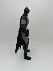 Batman 11 In DC Comics Action Figure w/Cape Spin Master 67800 S20 EUC 2020…106